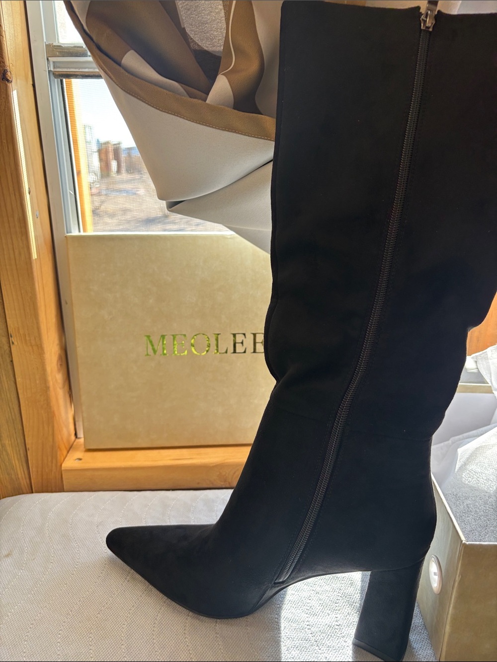 Black Knee-High Pointed-Toe Block Heel Boots